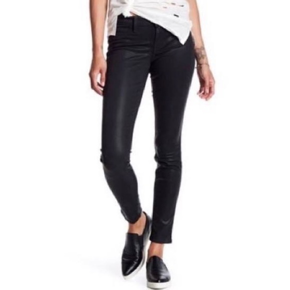 Level 99 Mid-Rise Coated Black Skinny Jeans Sz 29